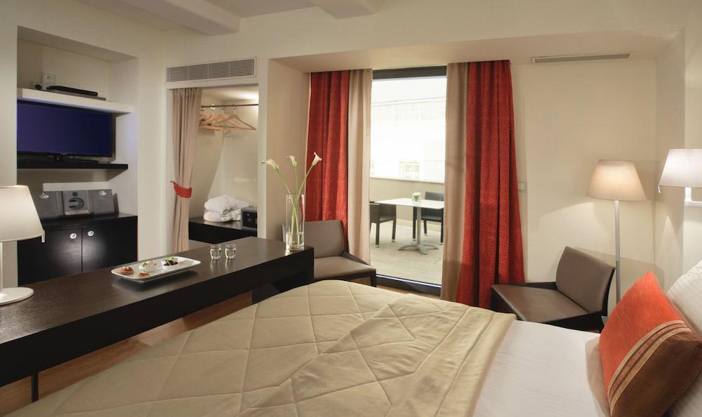 O&B Athens Boutique Hotel Exterior photo